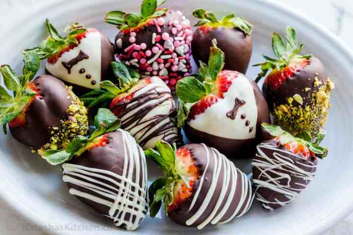 Happy Valentine Day!!Chocolate Covered Strawberries